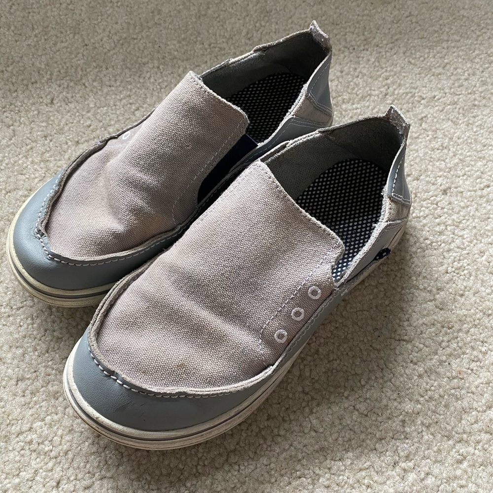 Boys Columbia slip ons